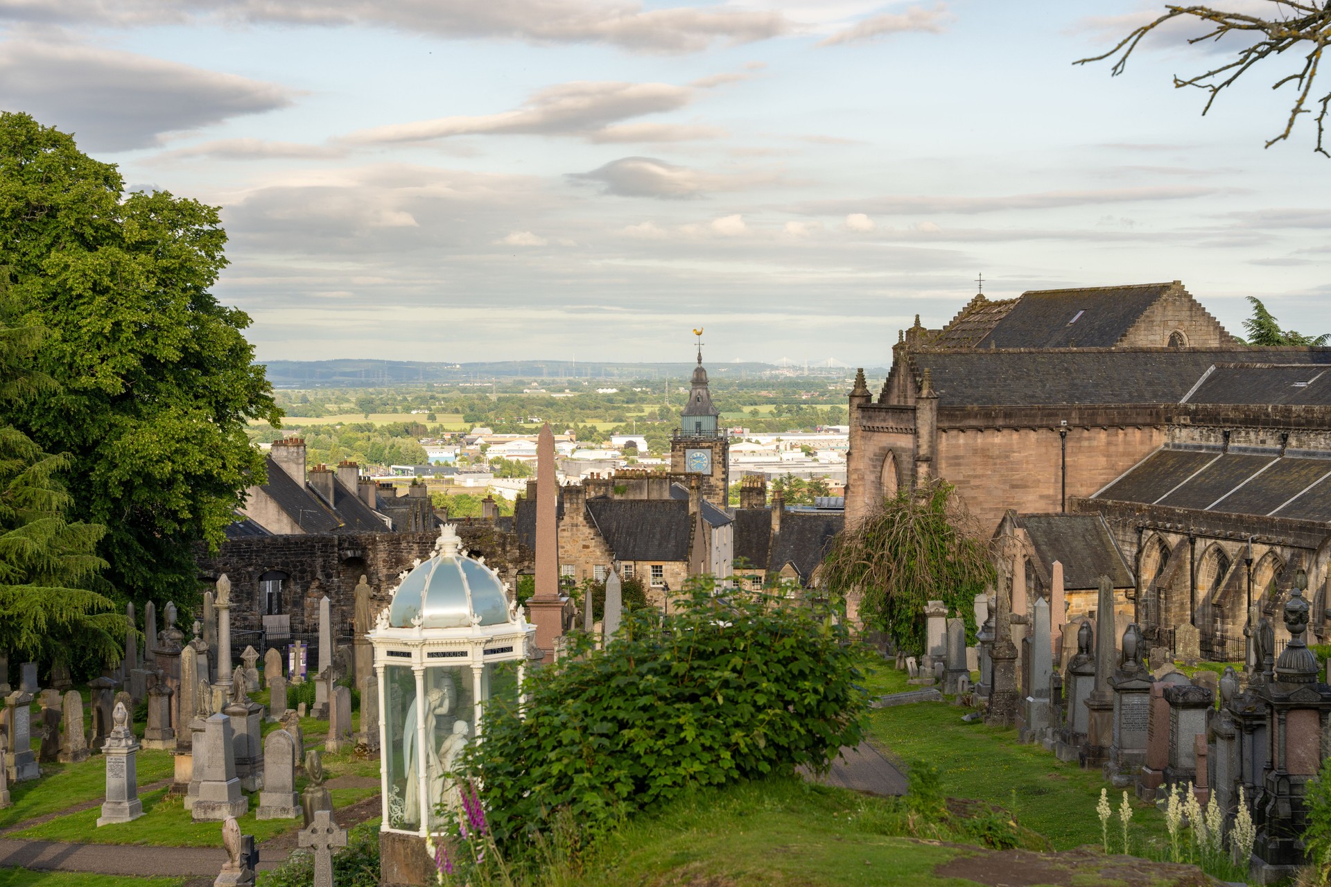 Stirling cemetery visited on Stirling Castle shore excursion