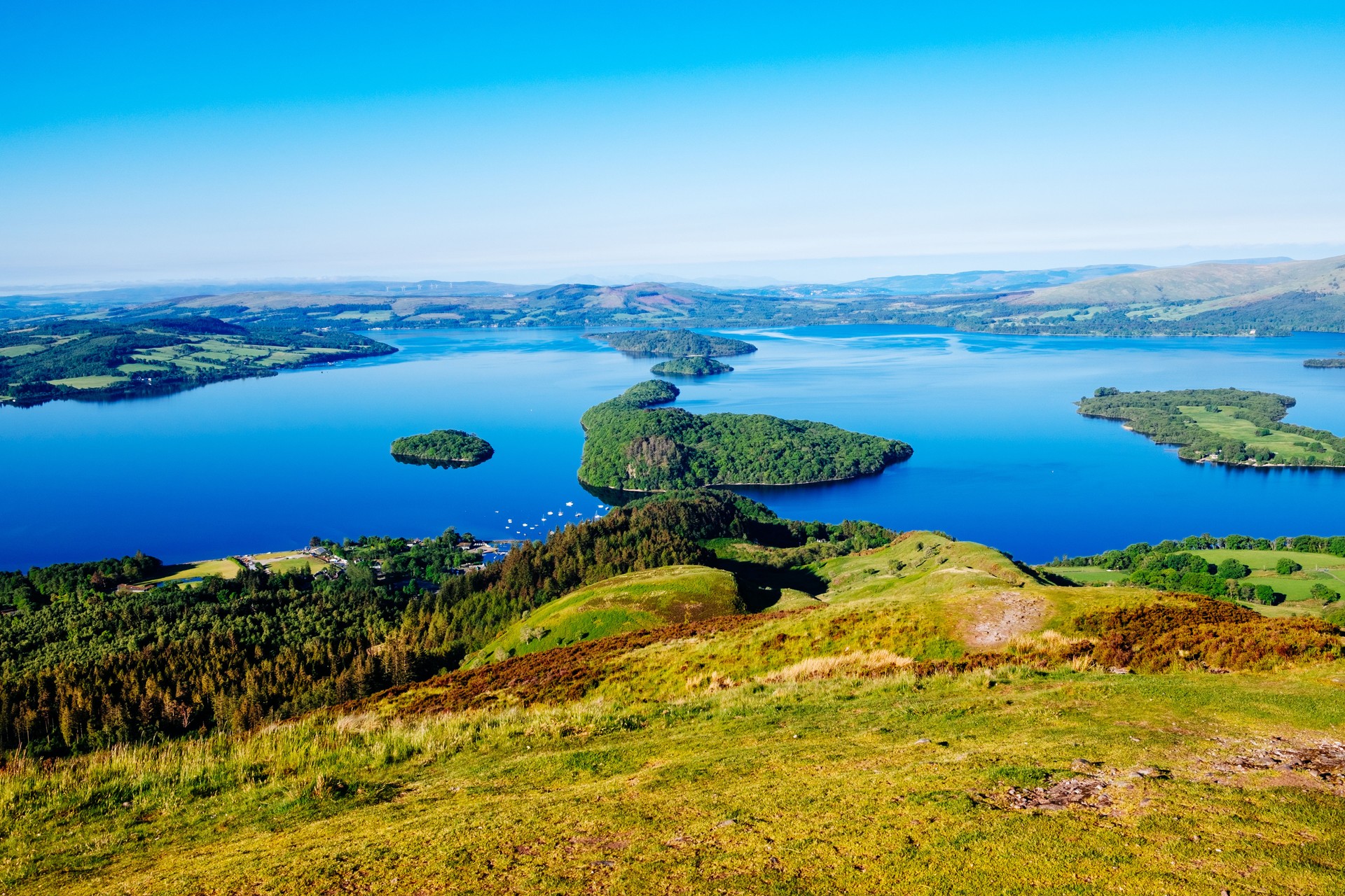 Scenic Highlands Loch Lomond views on Greenock shore excursion