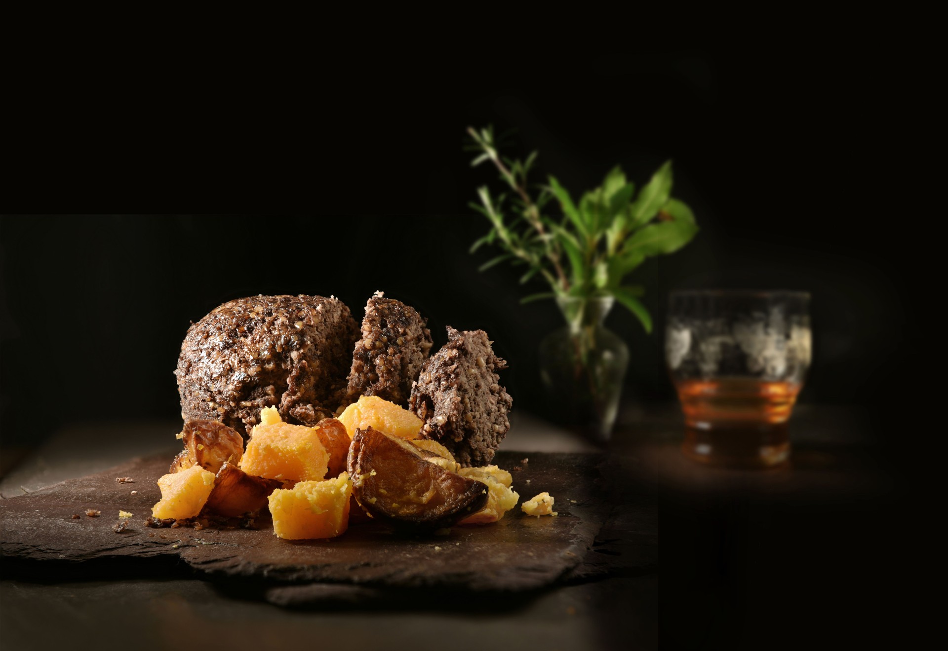 Scottish Haggis, Neeps, Tatties and Whisky enjoyed by guests on our culinary tour of Glasgow